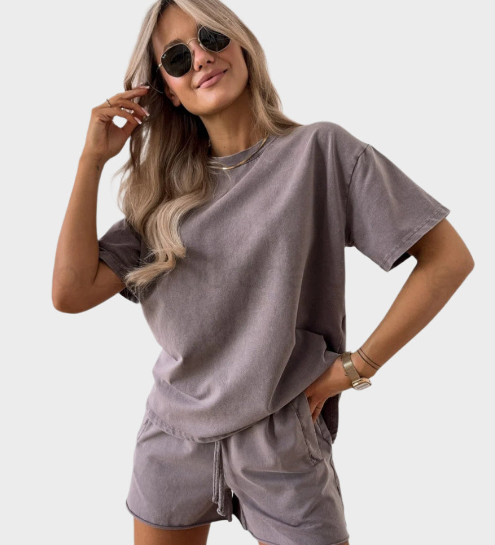 Igapäevane komplekt: T-särk ja jogger-püksid