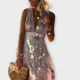 Tatiana - Elegantne V-kaelusega Kleid