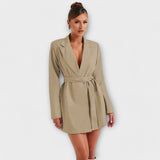 V-kaelusega Blazer-stiilis Kleit