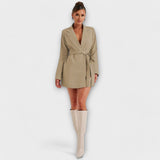 V-kaelusega Blazer-stiilis Kleit
