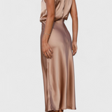 Rina - Elegantne Drapeeeritud Kraega Kleidid