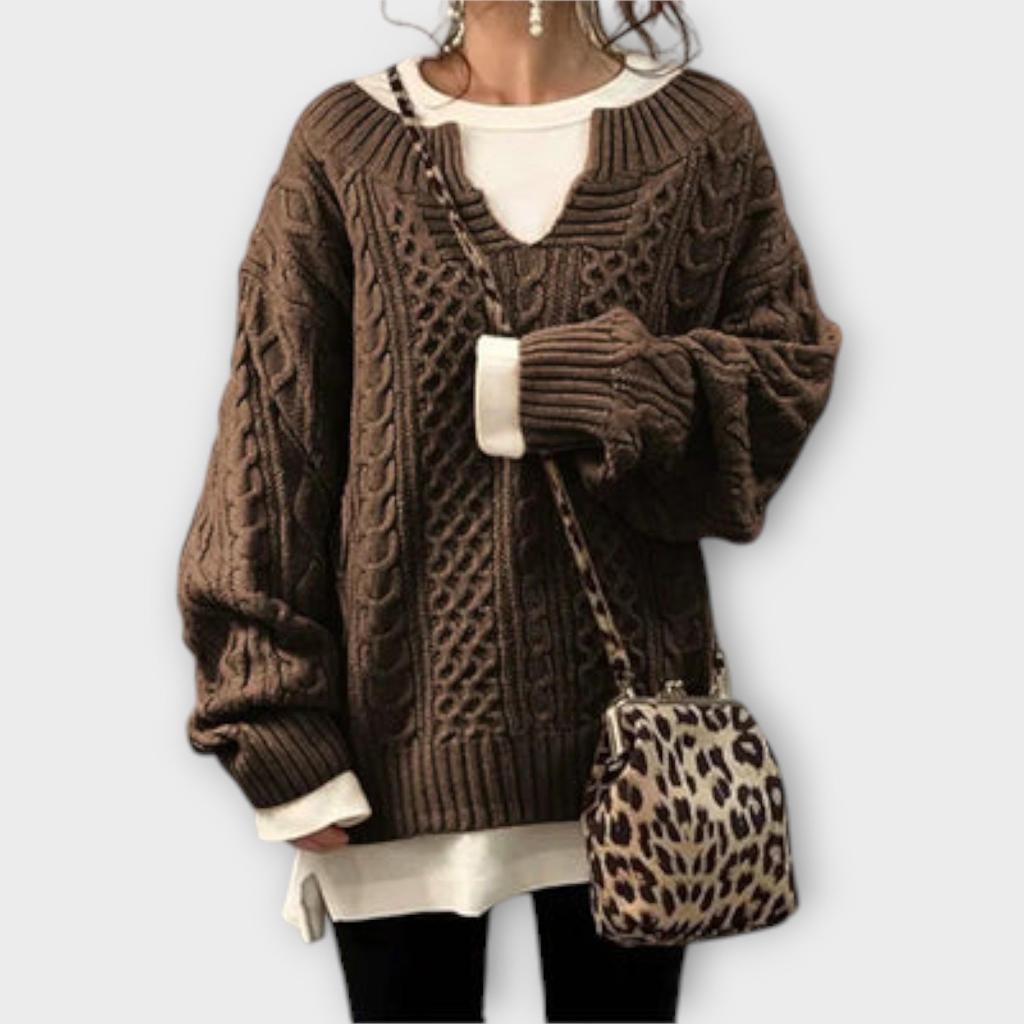 Lili – Ühesuurune kootud pullover palmikumustriga