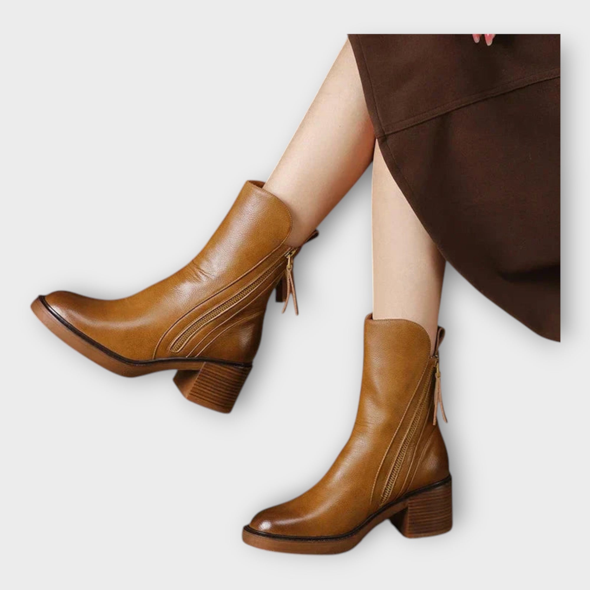 Elegantsete Joonte ja Sulgemise Detailiga Saapad