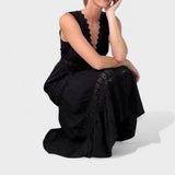 Elena - Elegantne V-kaelusega Lõhikleid