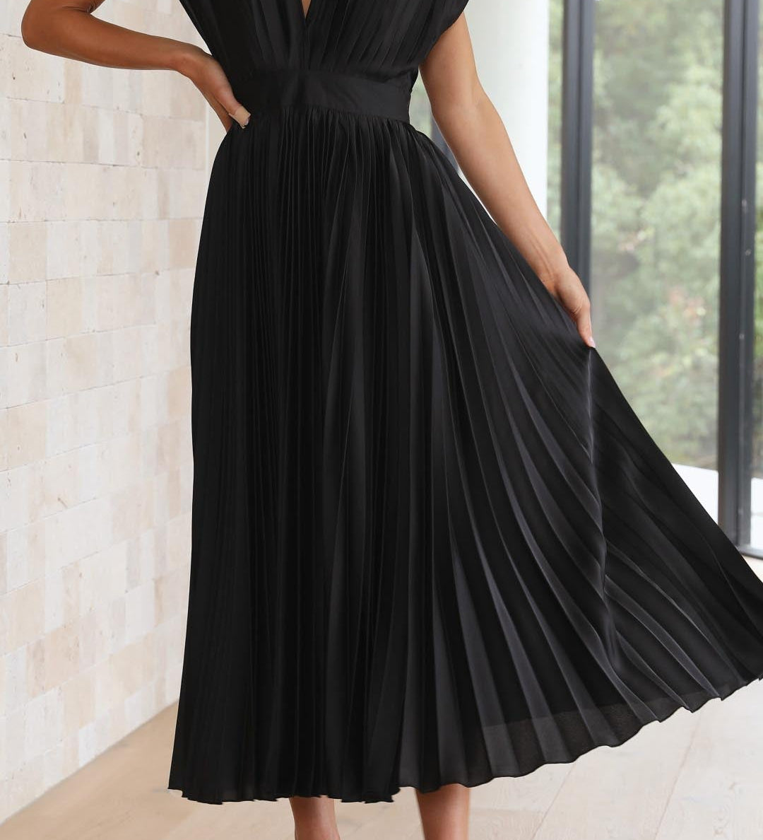 Isla | Elegantne plisseeritud kleit