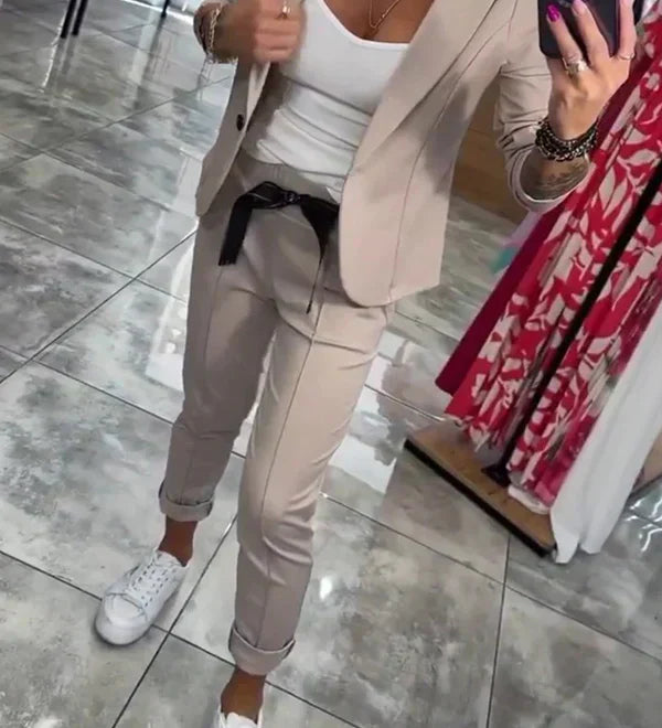 Adriana – Elegantne komplekt