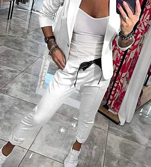 Adriana – Elegantne komplekt