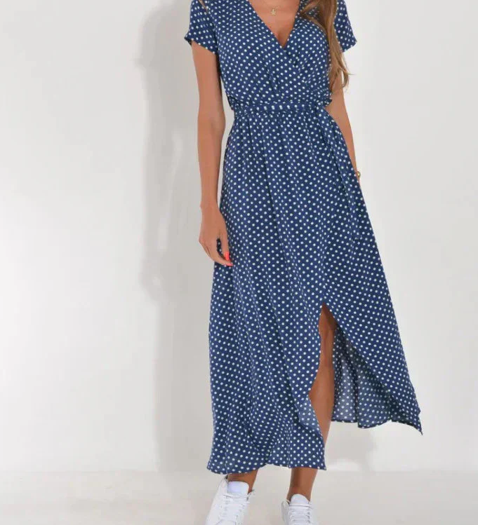 Lena | Elegantsed kleidid V-kaelusega